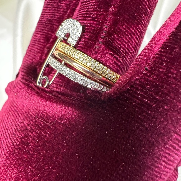 Gold and Silver Ring with Interwoven Bands and Sparkling Stones - Picture 8 of 9